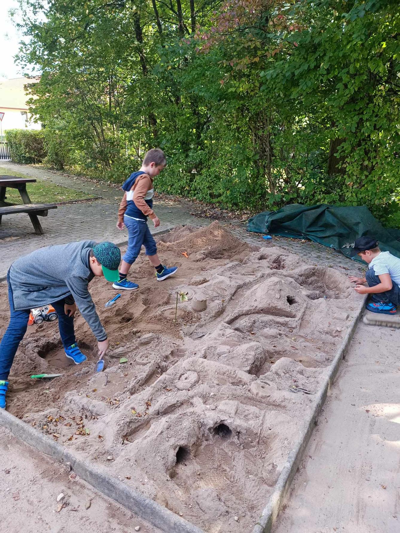 ZÁŘÍ - 2. ODDĚLENÍ A seznamovací odpoledne - 22