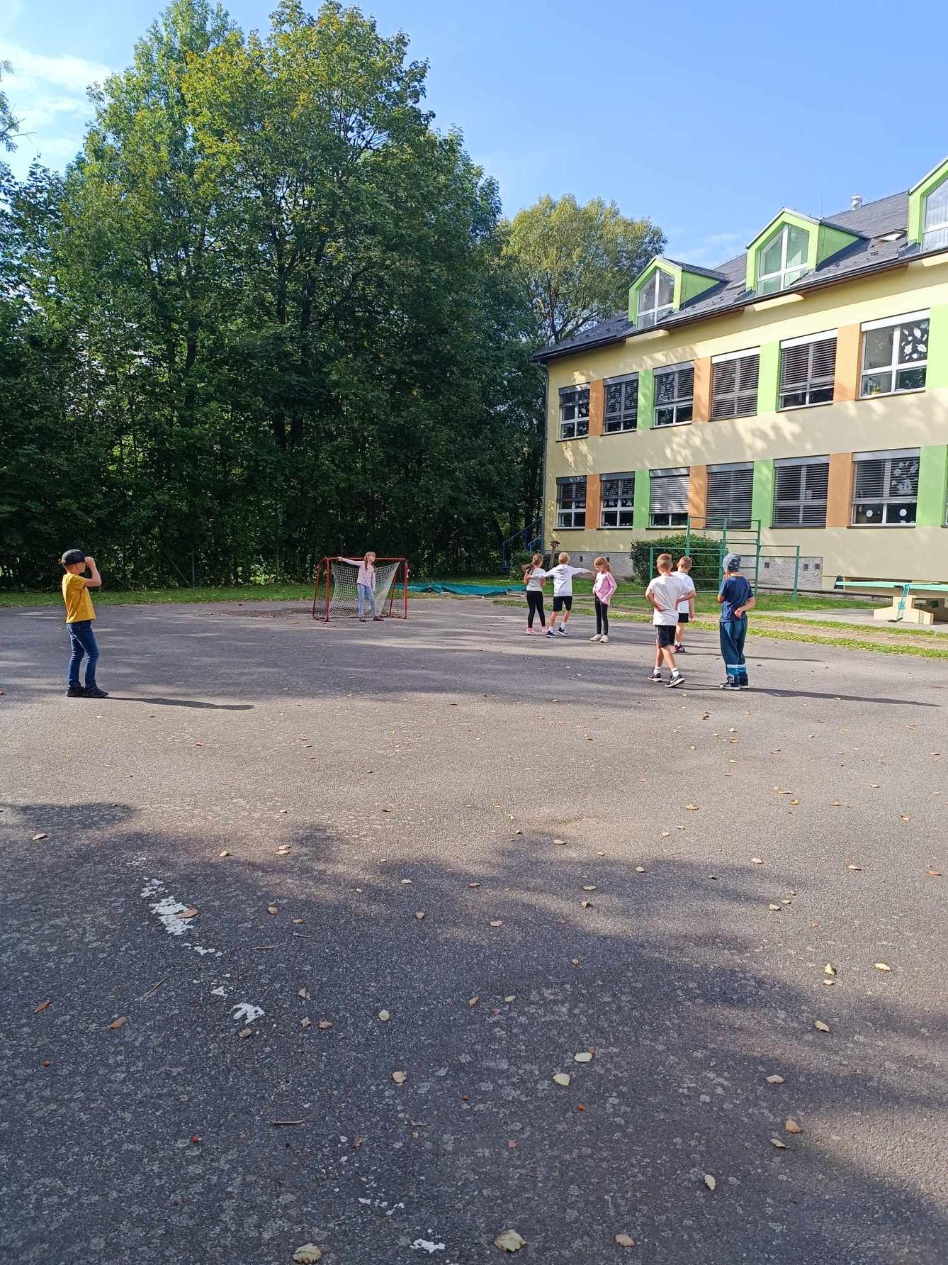 ZÁŘÍ - 2. ODDĚLENÍ A seznamovací odpoledne - 33