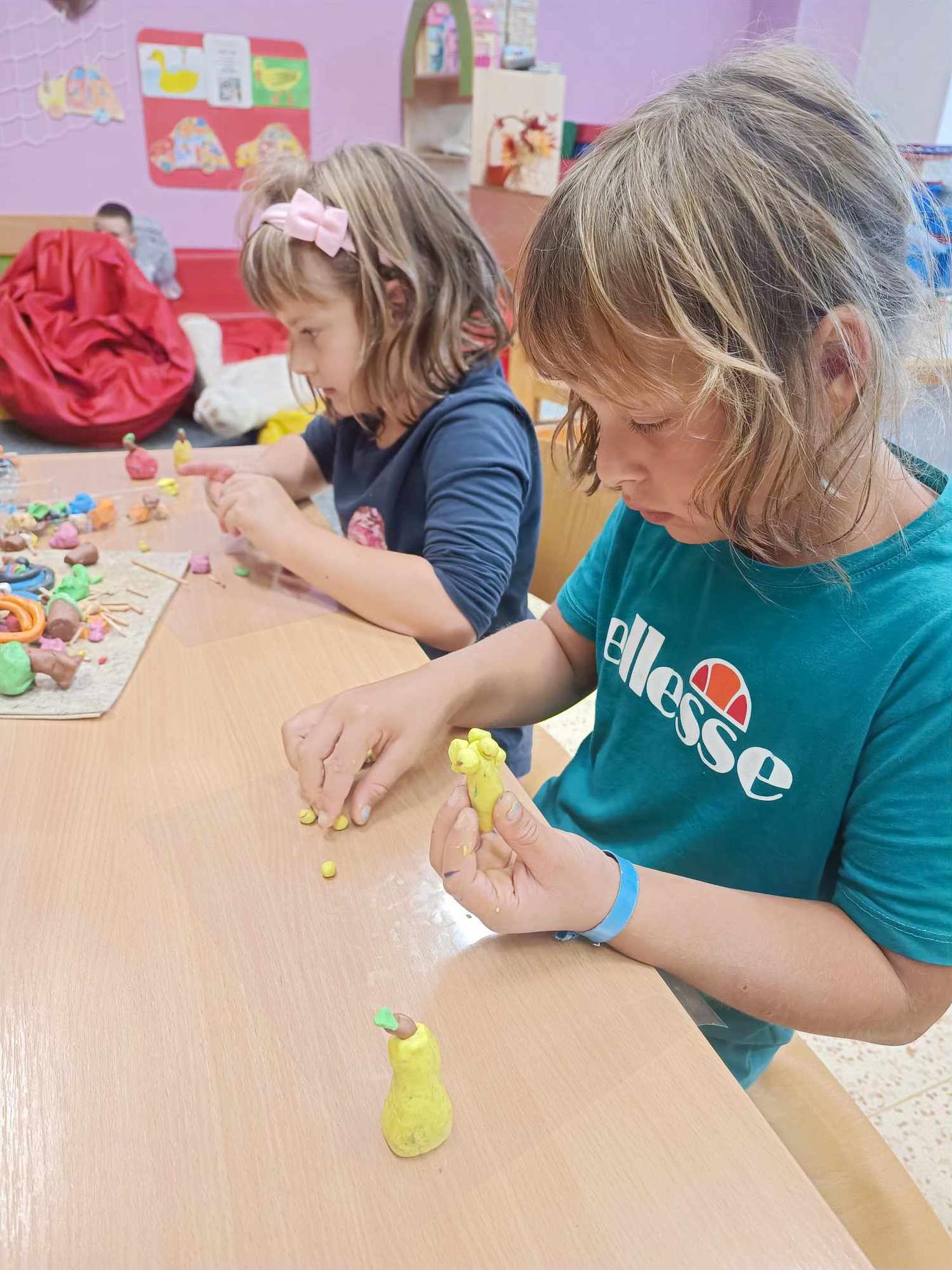 ZÁŘÍ - 2. ODDĚLENÍ A seznamovací odpoledne - 37