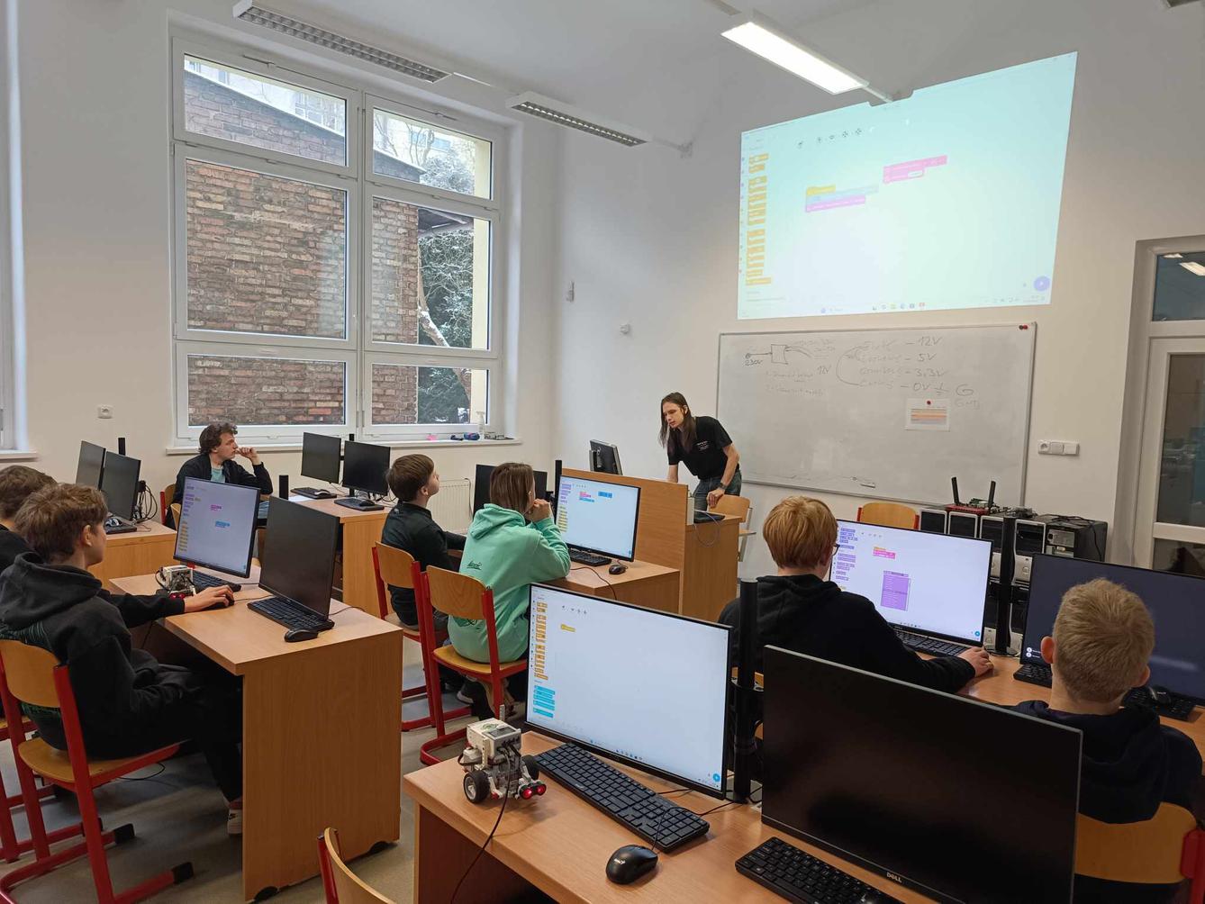 Exkurze na SŠ technické a dopravní v ČT - 2