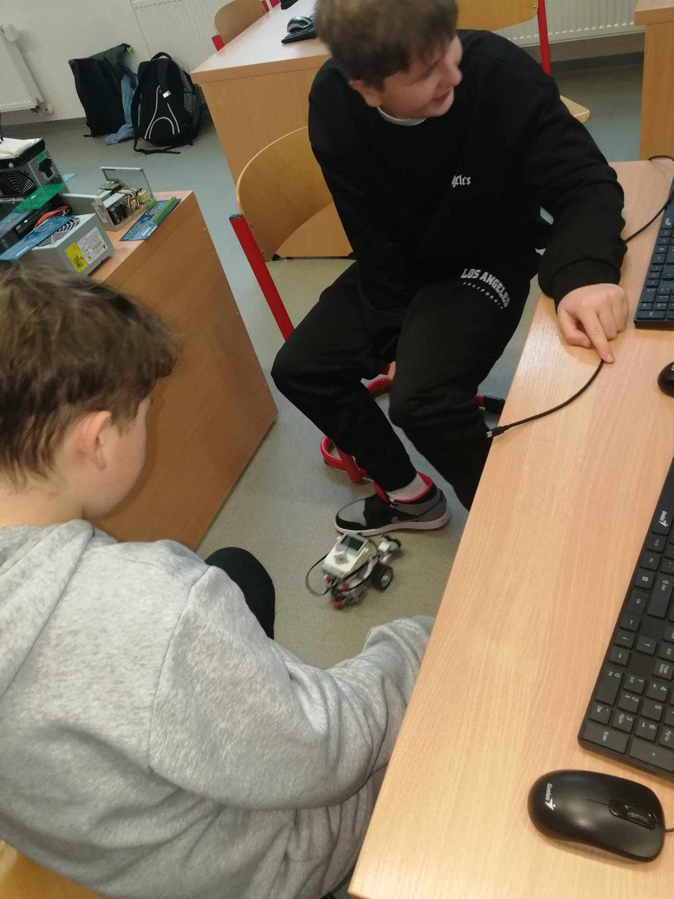 Exkurze na SŠ technické a dopravní v ČT - 3