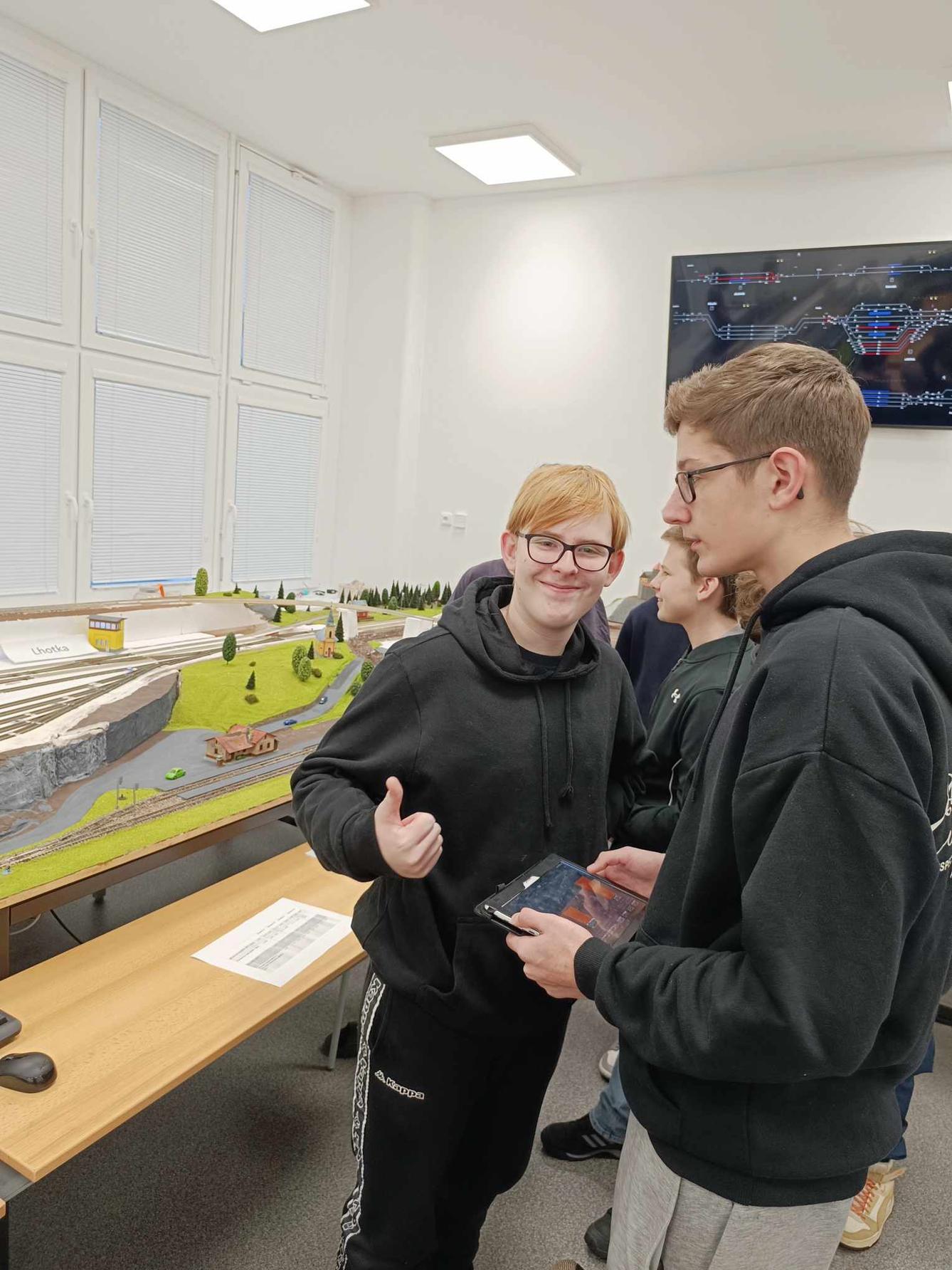 Exkurze na SŠ technické a dopravní v ČT - 10