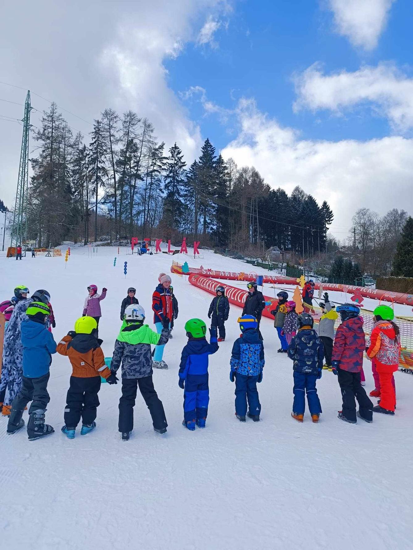 Závěrečná lyžařská školička na Pekláku - 10
