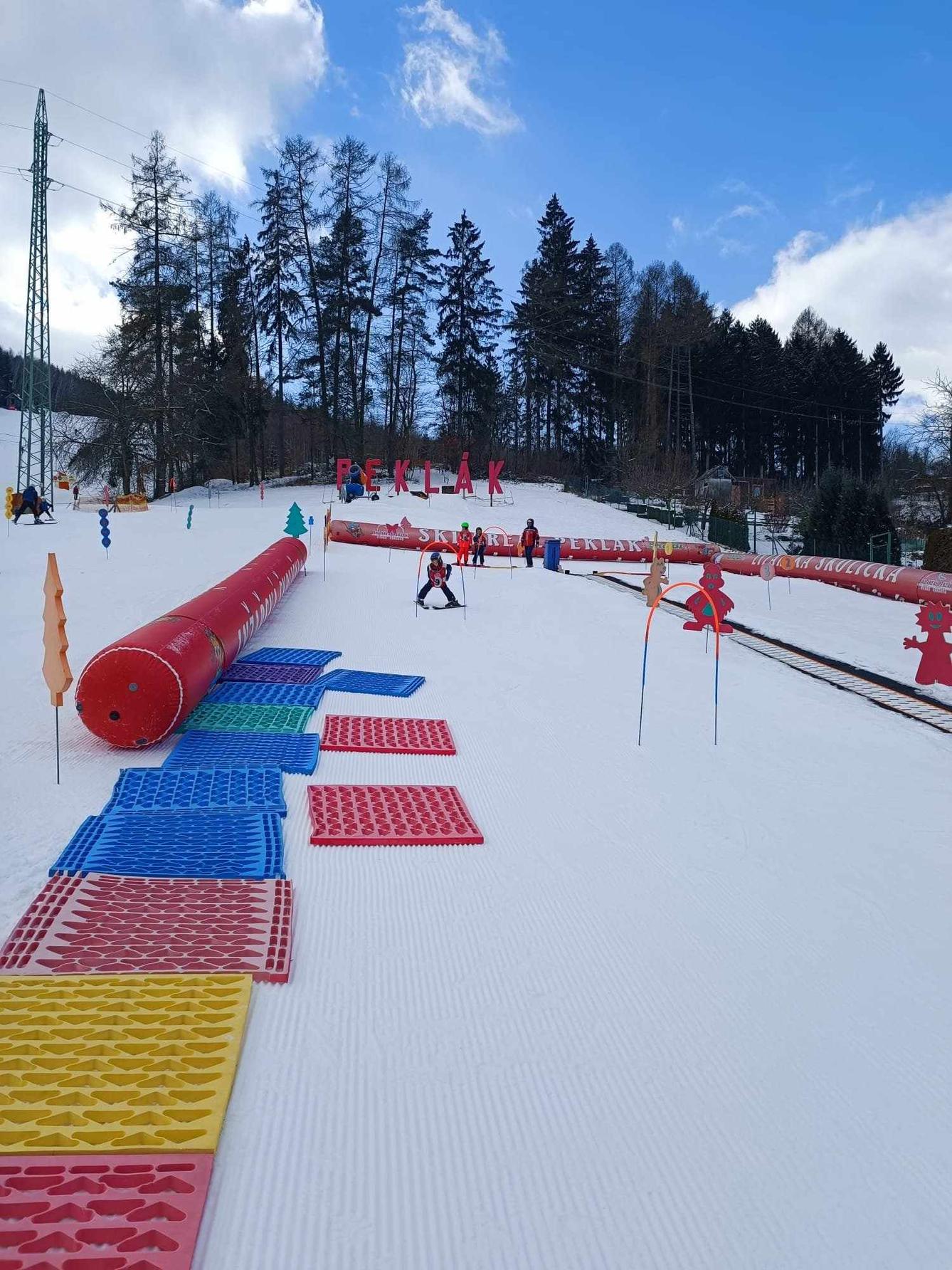 Závěrečná lyžařská školička na Pekláku - 23