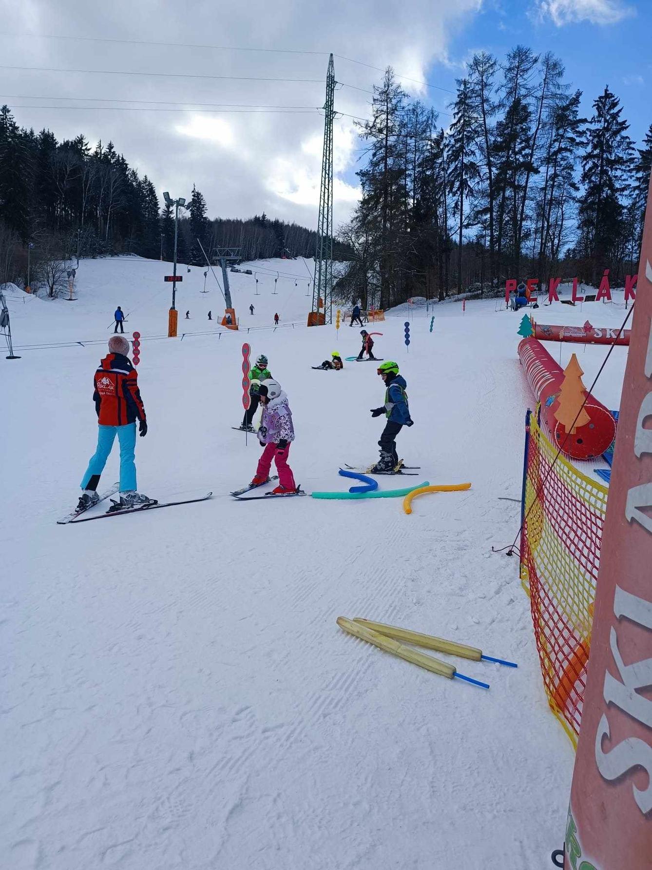 Závěrečná lyžařská školička na Pekláku - 25