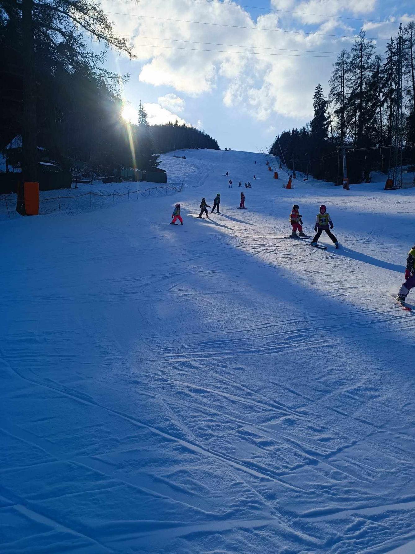 Závěrečná lyžařská školička na Pekláku - 33