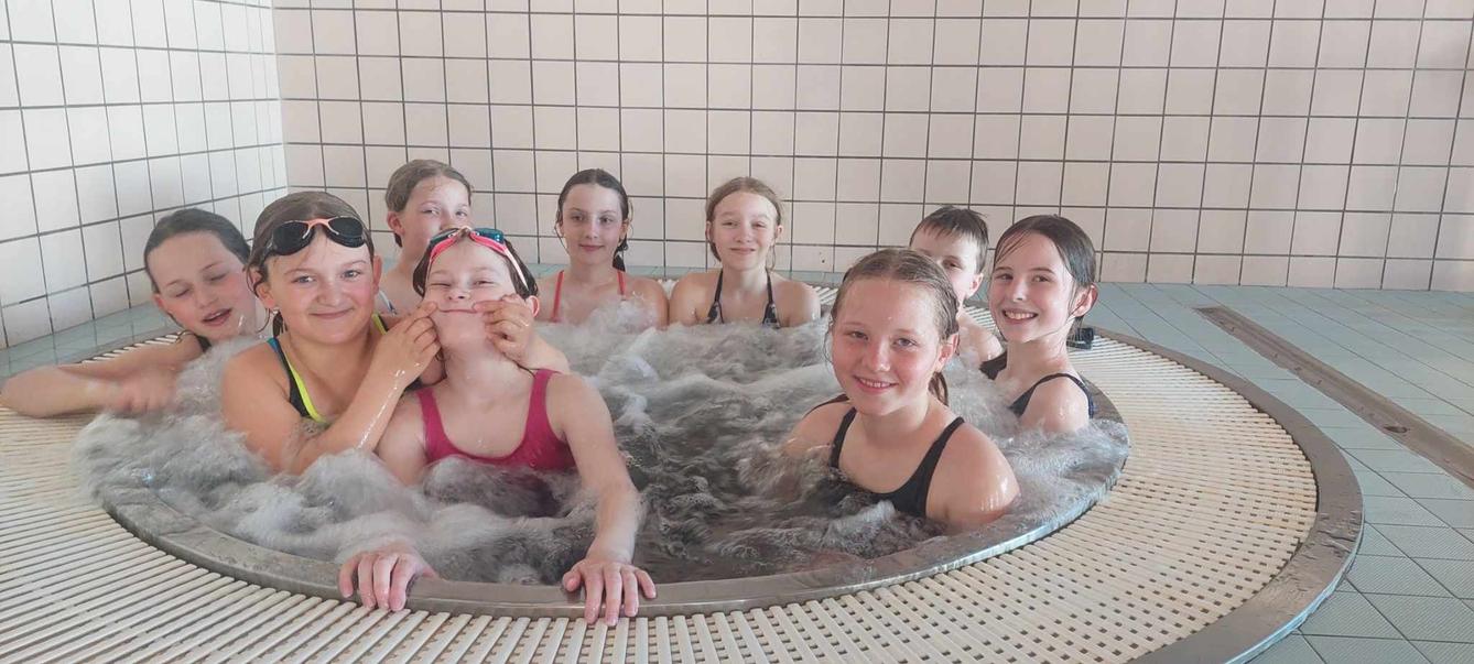 Zakončení plavání 4. a 5. třída - 1