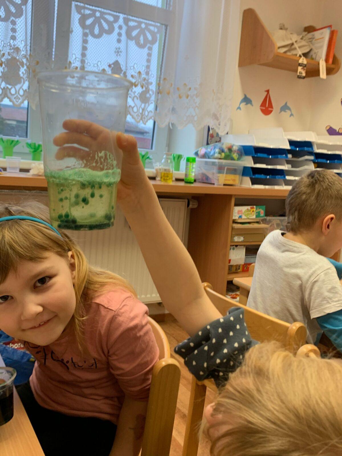 pokusy s vodou - námořníci - 8