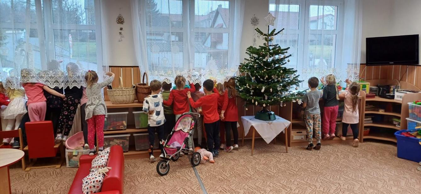 Mikuláš, anděl a čert ve školce - 4