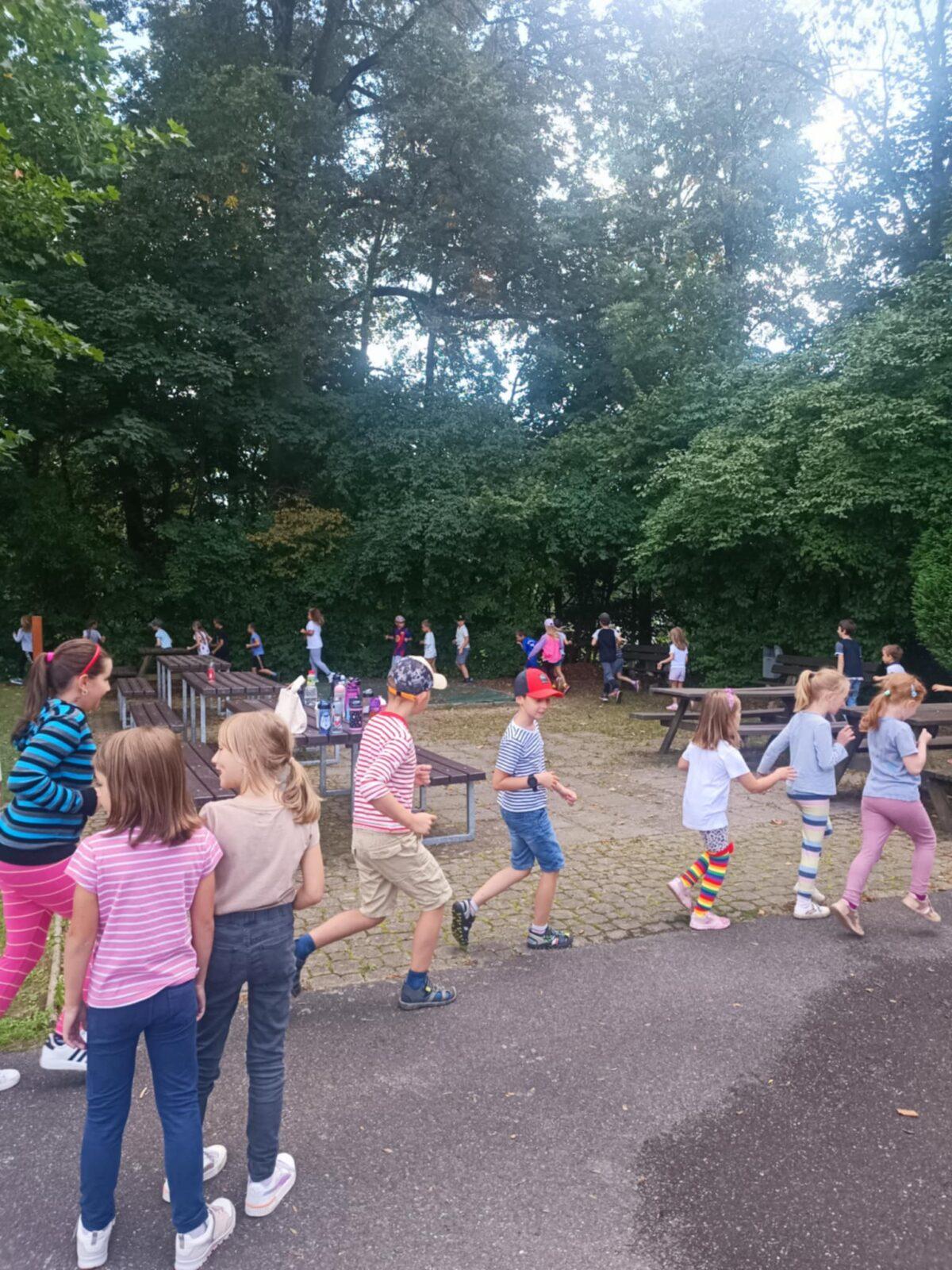 ŠKOLNÍ DRUŽINA - 2. ODDĚLENÍ -PODZIM - 25