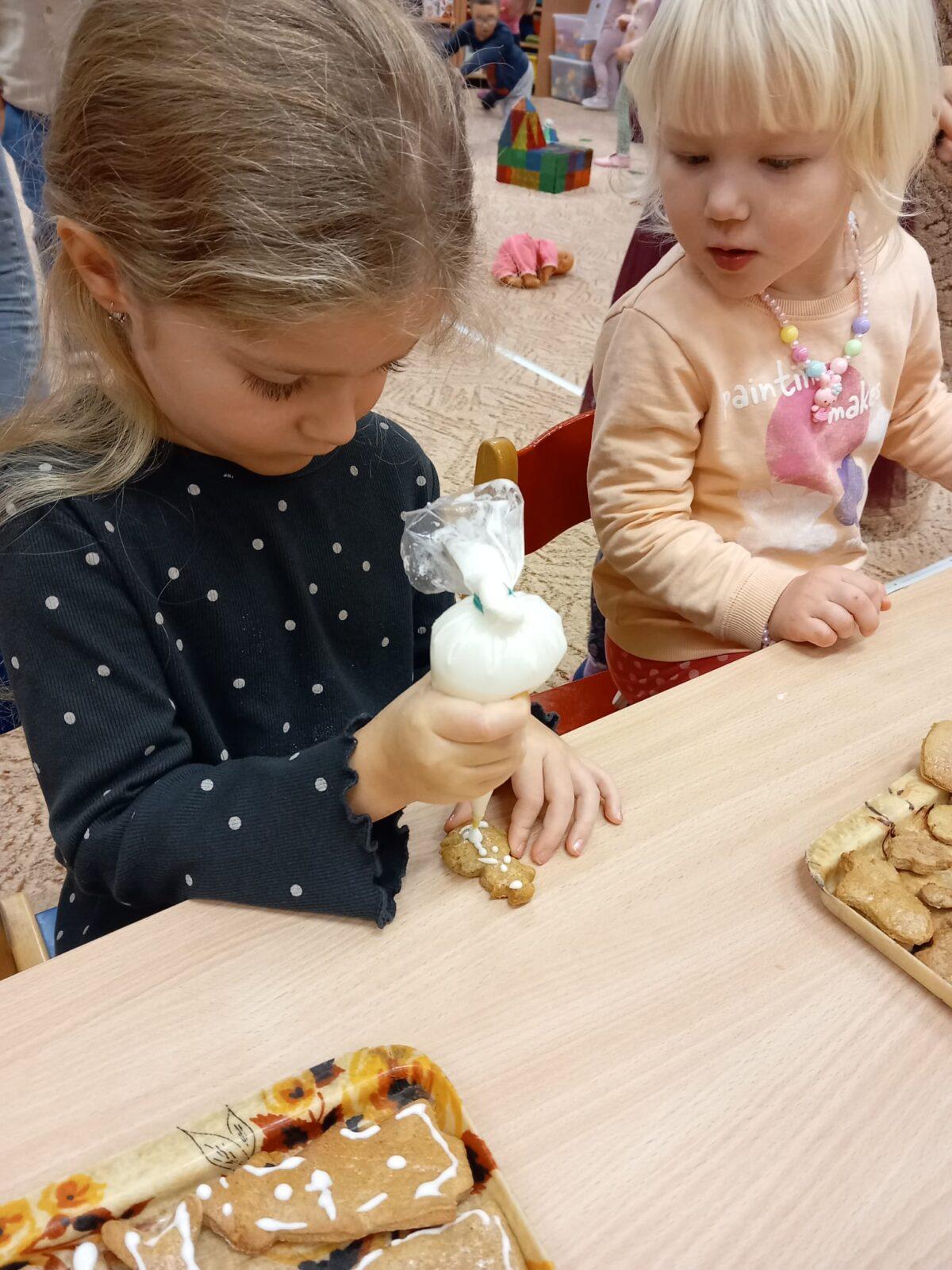 Zdobení perníčků - 3