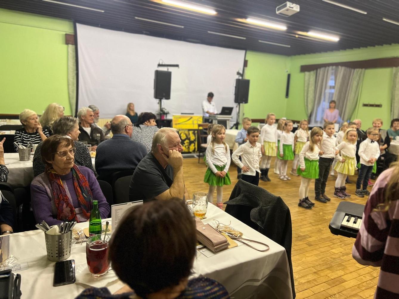 VYSTOUPENÍ PRO LIBCHAVSKÉ SENIORY - 4