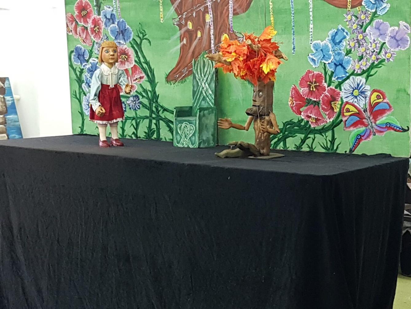 LOUTKOVÉ DIVADLO: ,,O LESNÍ VÍLE" - 3