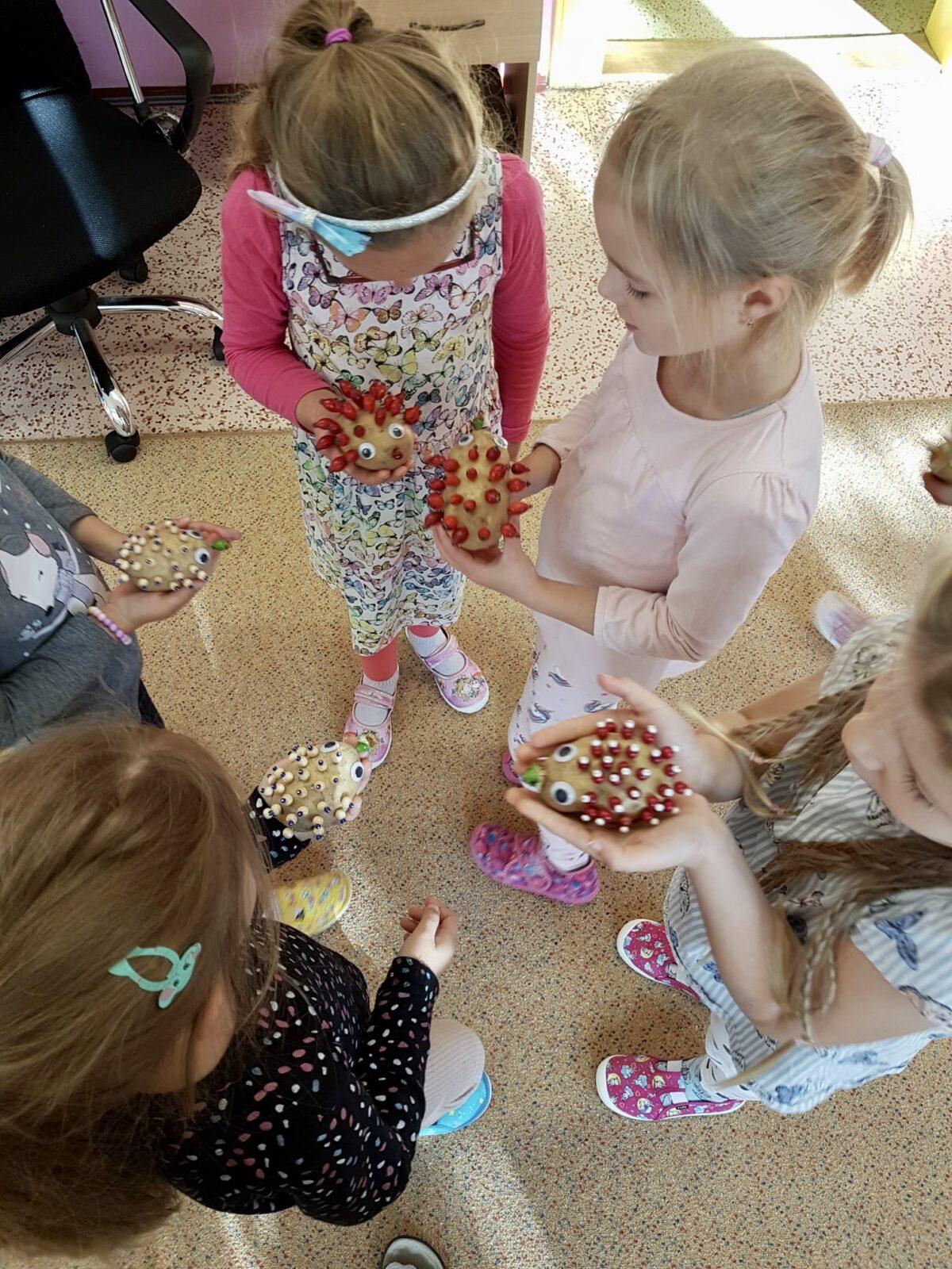 SOVIČKY: ,,LISTÍ ŽLOUTNE, POLETUJE" - 56