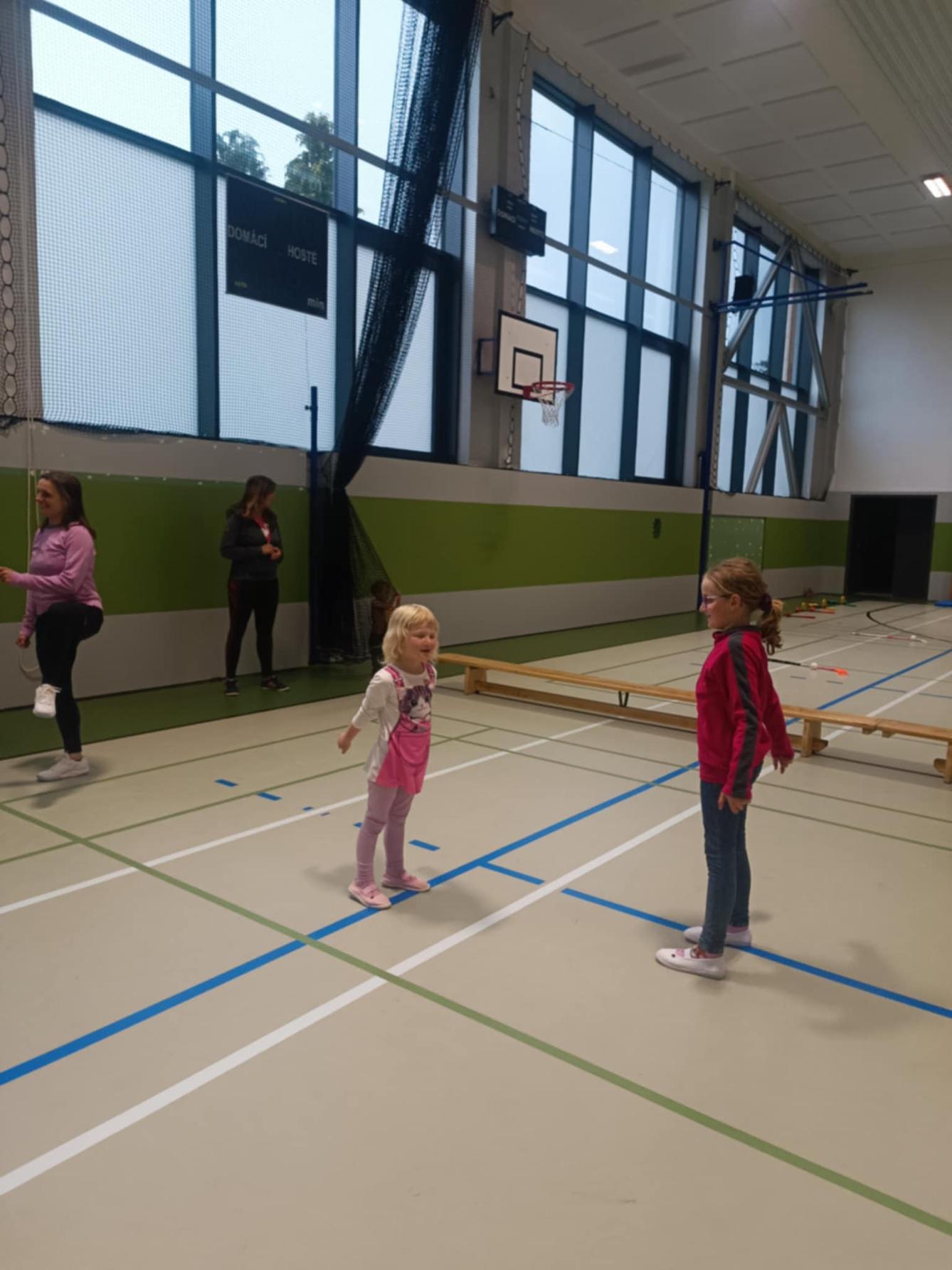 Družinka a děti s rodiči**"sportovní odpoledne" - 29