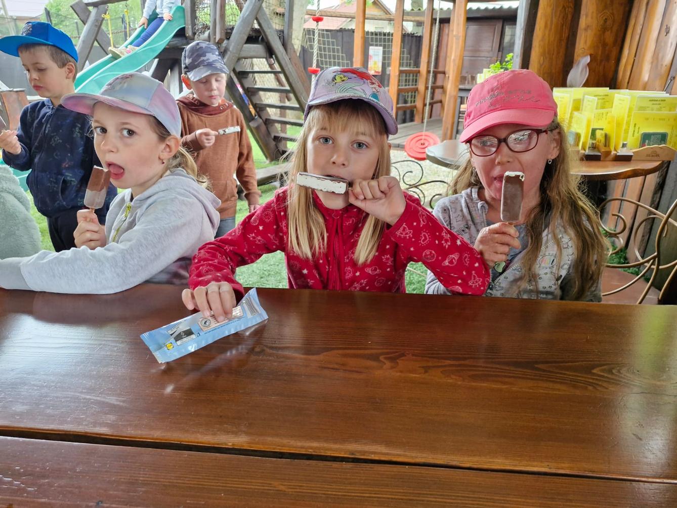 OSLAVILI JSME DEN DĚTÍ - 12