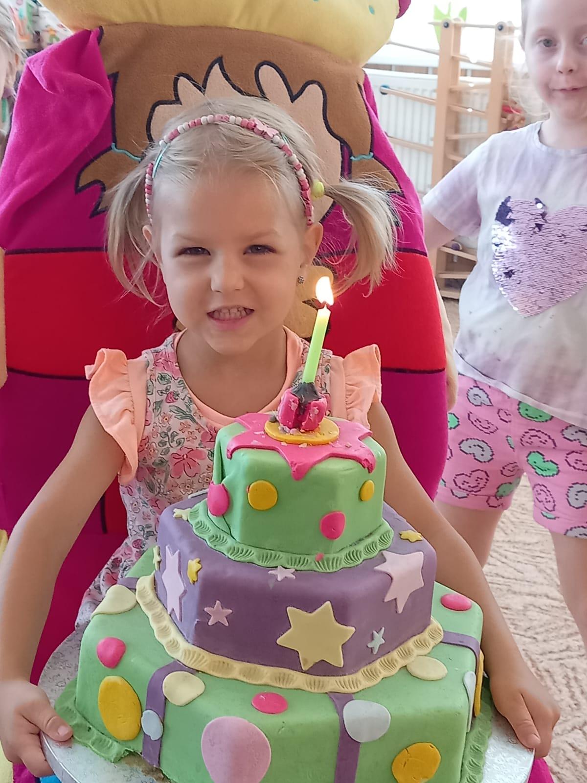 Julinka slaví narozeniny - 1