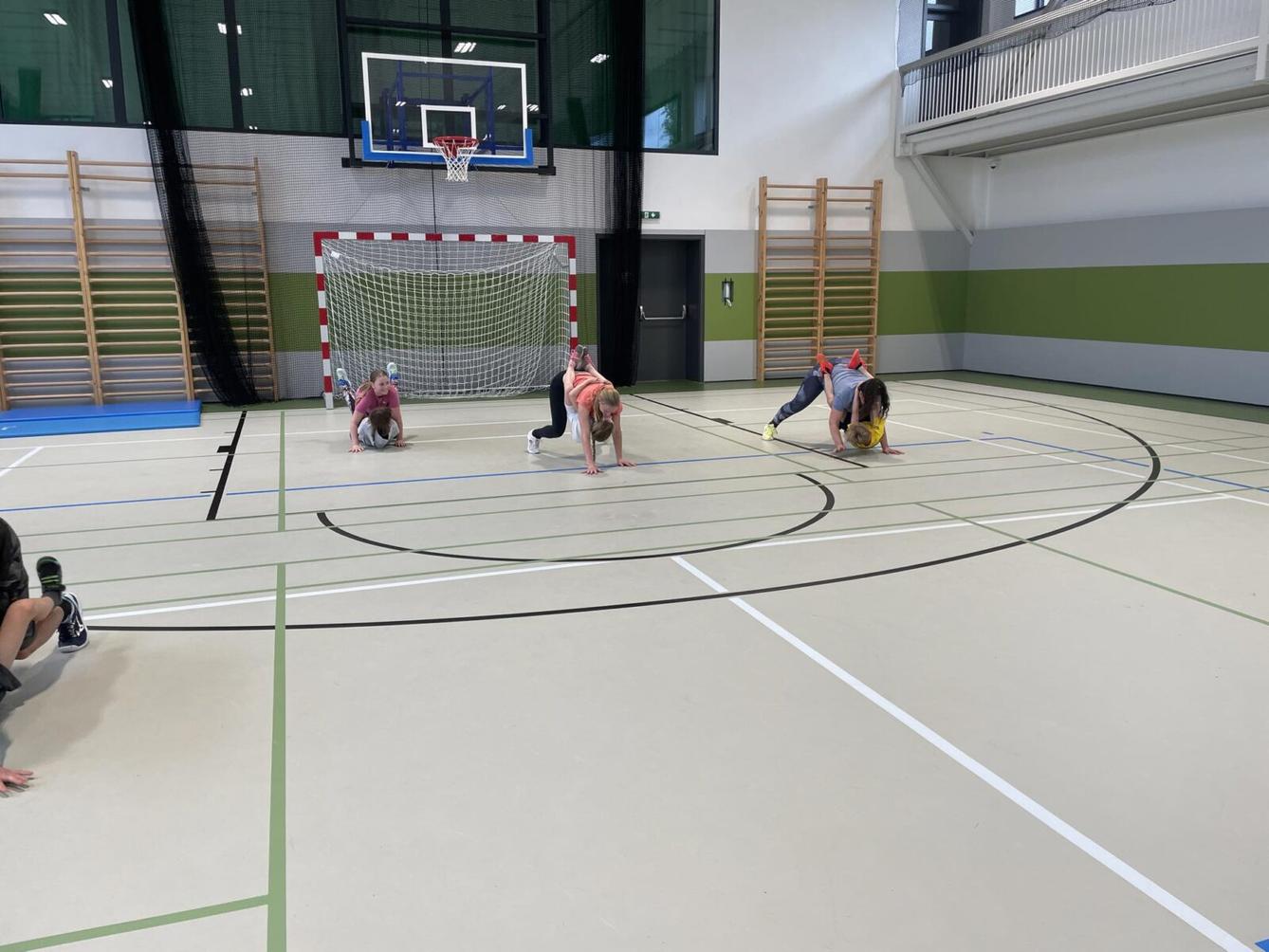 Sportovní odpoledne s rodiči - školní družina - 18