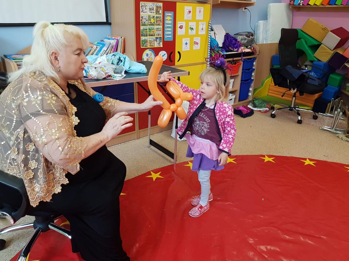 ,,PŘIJEL K NÁM CIRKUS" - 15