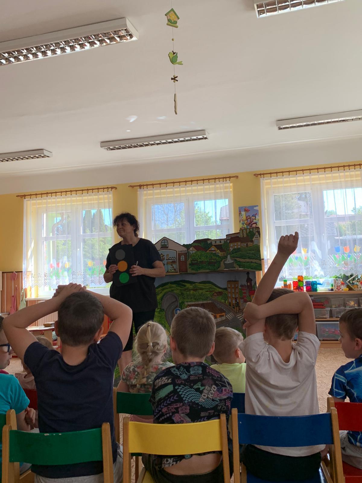 divadlo - „ Jak Jeníček do města zabloudil “ - 2