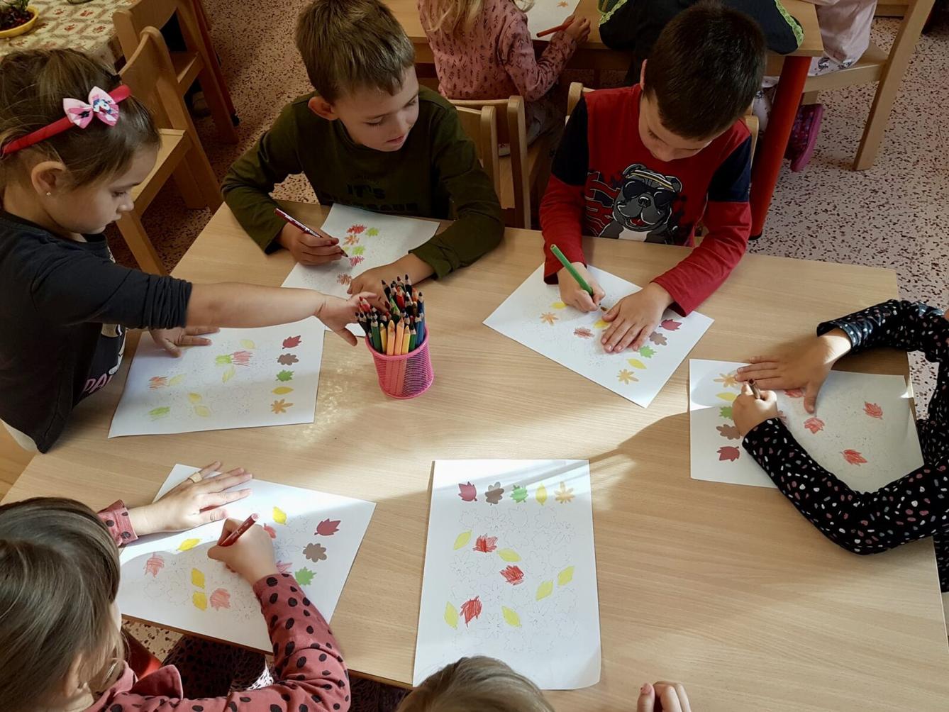 SOVIČKY: ,,LISTÍ ŽLOUTNE, POLETUJE" - 57