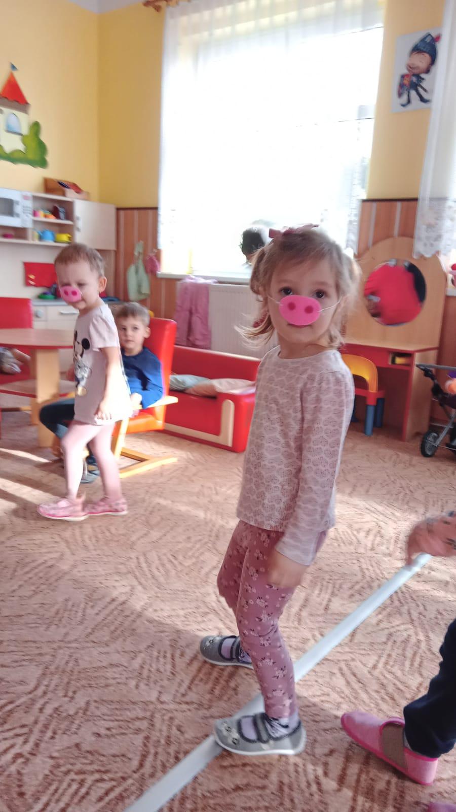 tři čuníci jdou... - 5