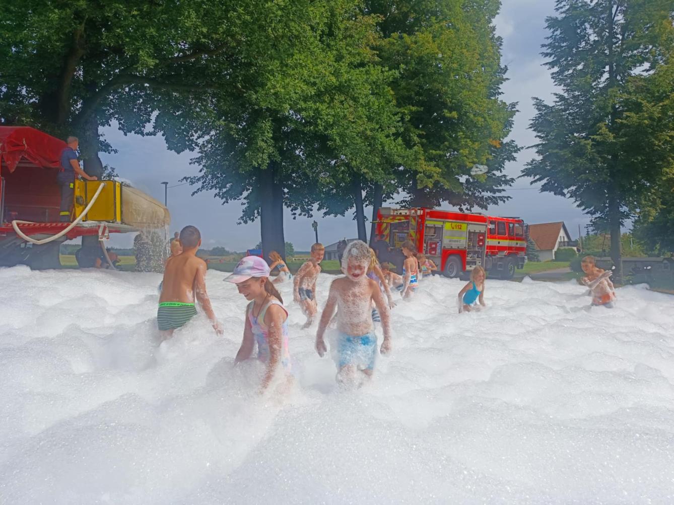 TÝDEN PLNÝ ZÁBAVY II - čtvrtek - 32