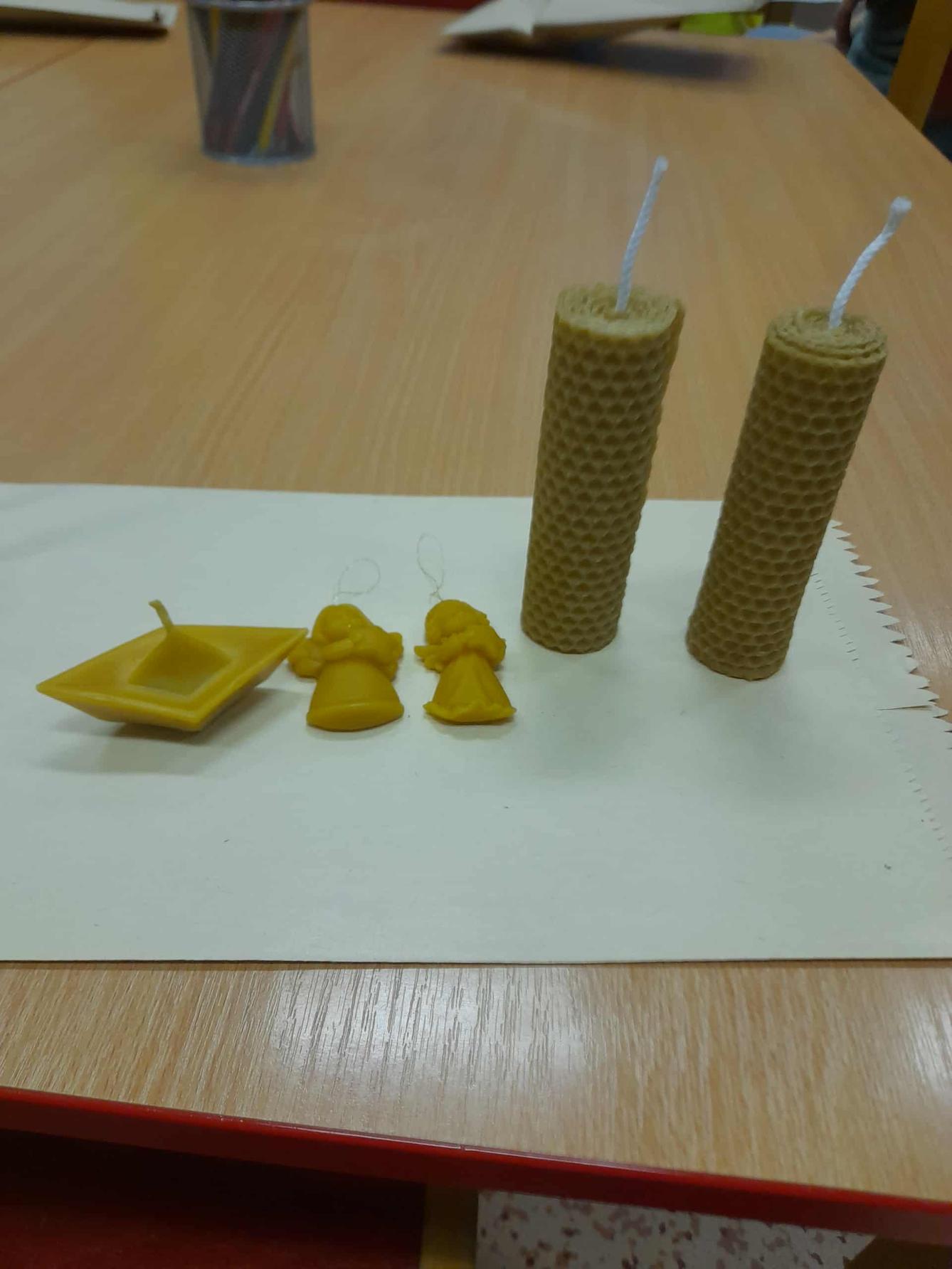 VÝROBA SVÍČEK - DRUŽINKY 1.a 2. oddělení - 24