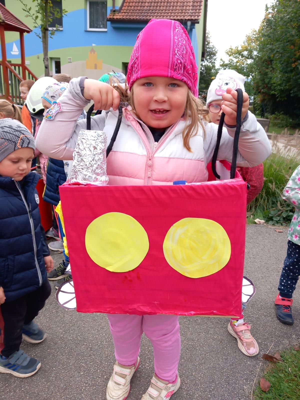 Návštěva dobrovolných hasičů v naší školce... - 16