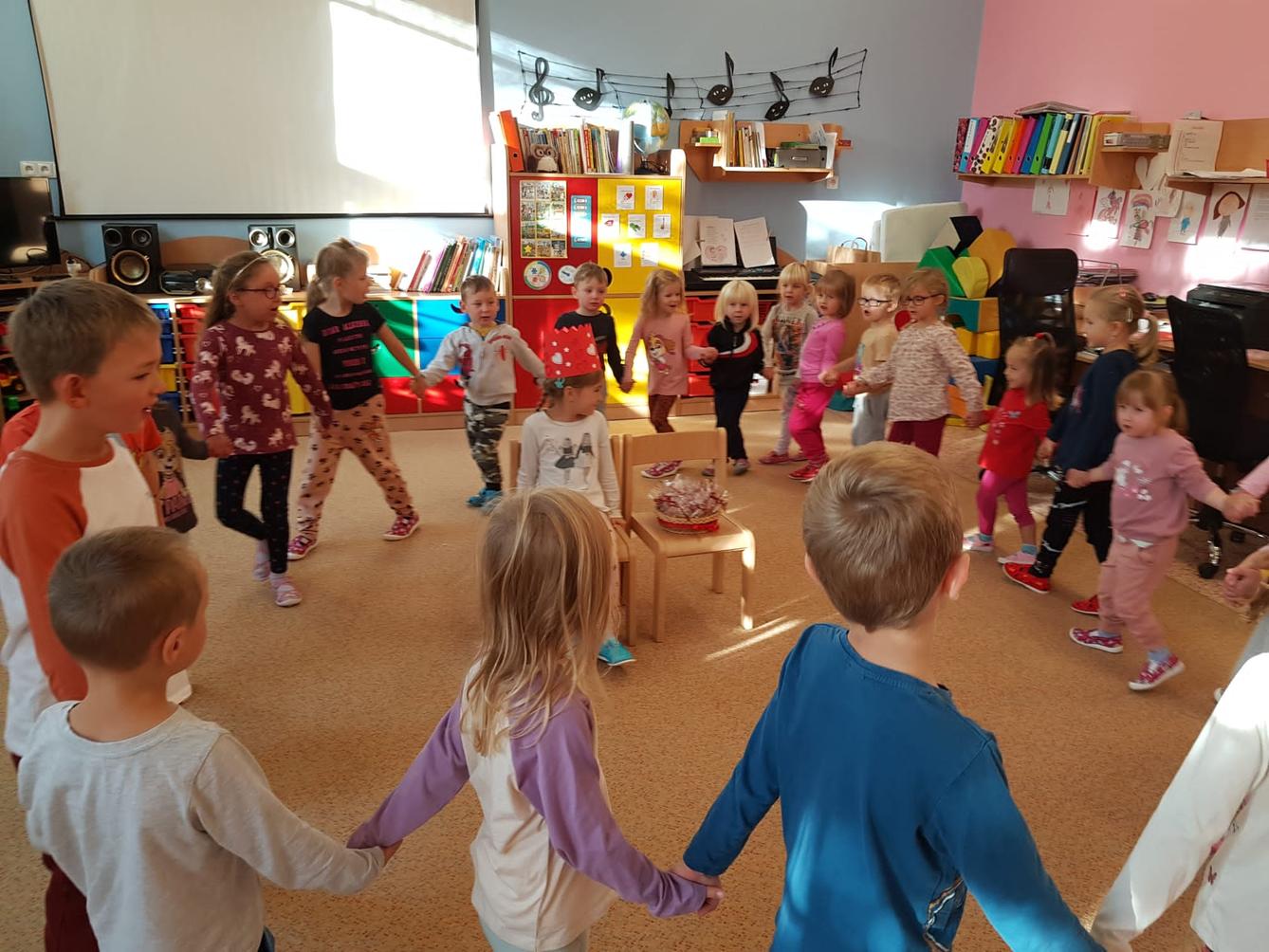 SLAVÍME: VENDULKA MĚLA NAROZENINY - 6