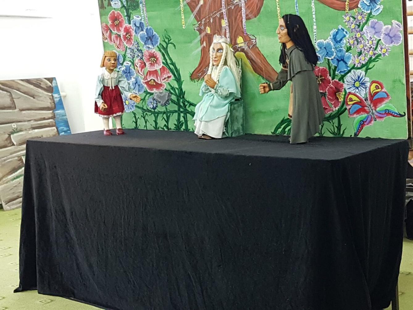 LOUTKOVÉ DIVADLO: ,,O LESNÍ VÍLE" - 5