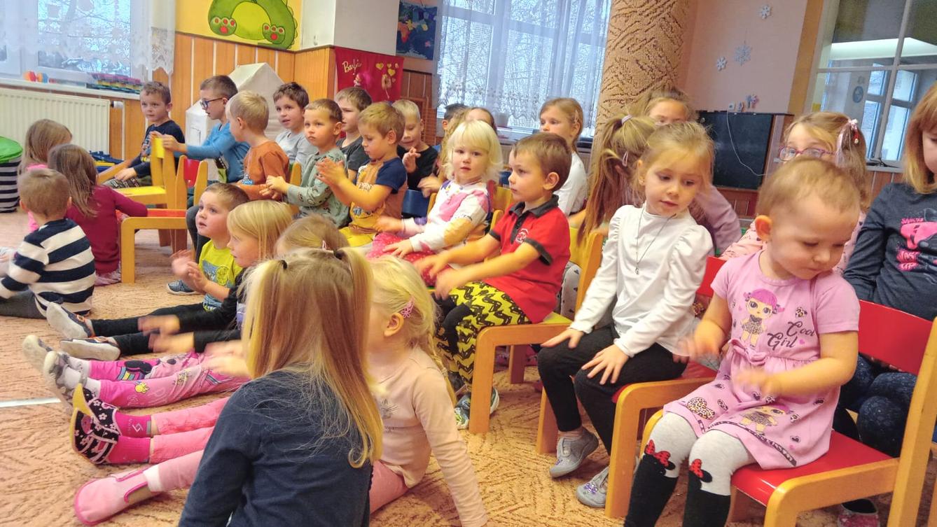 Divadlo ve školce- ,,Vánoční překvapení " - 5