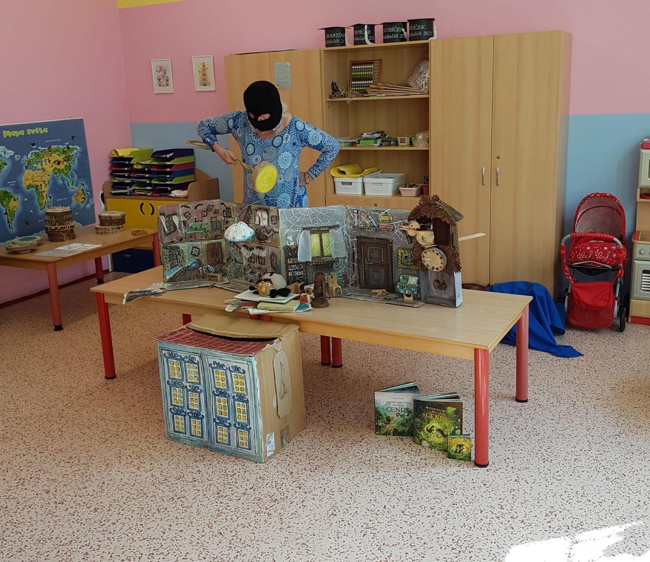 KNIHADÝLKO: ,,DOBRODRUŽSTVÍ PAVOUKA ČENDY" - 12