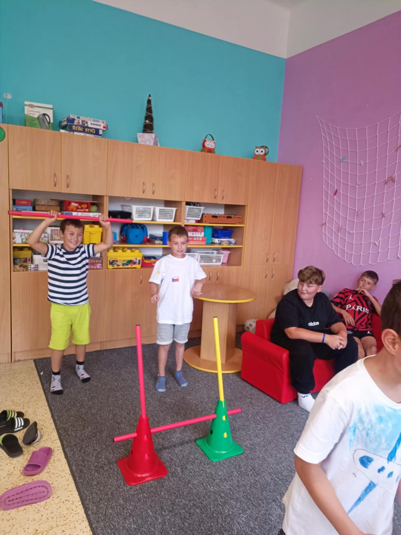 TÝDEN PLNÝ ZÁBAVY II - pátek - 32