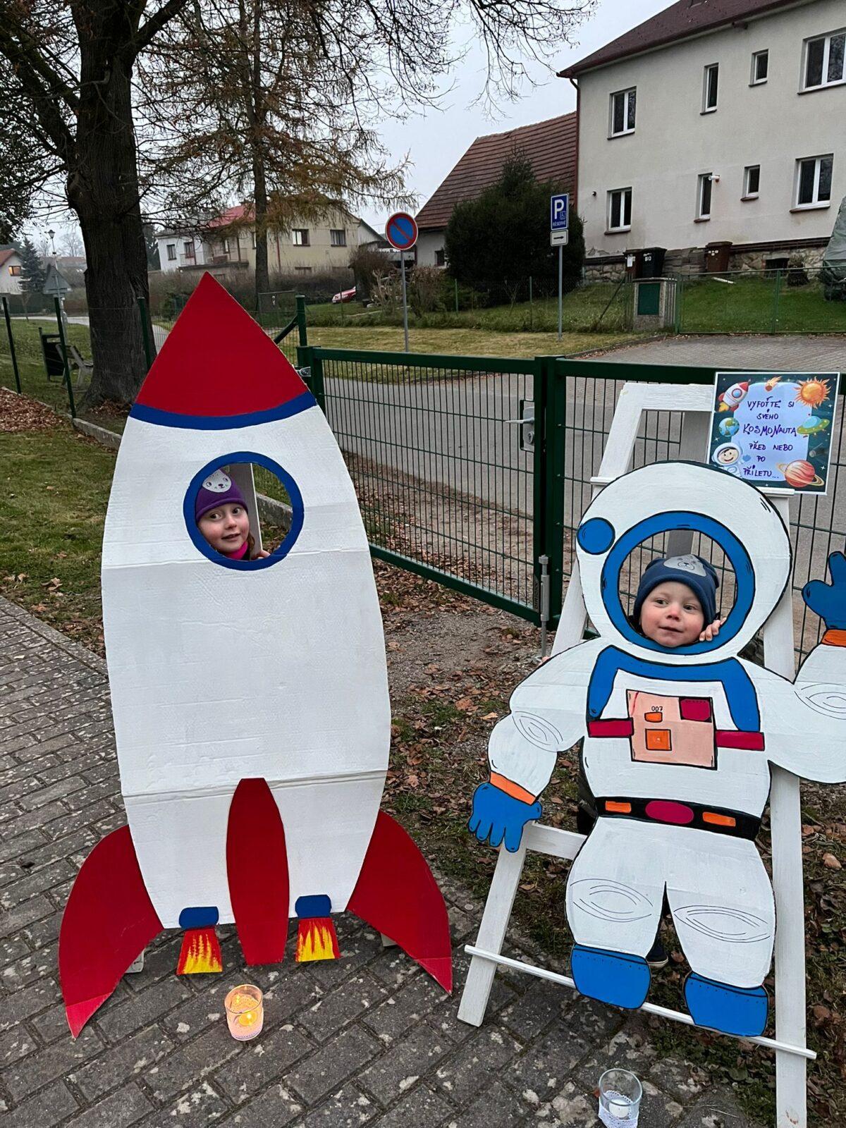 lampiónový průvod - vesmír - 8