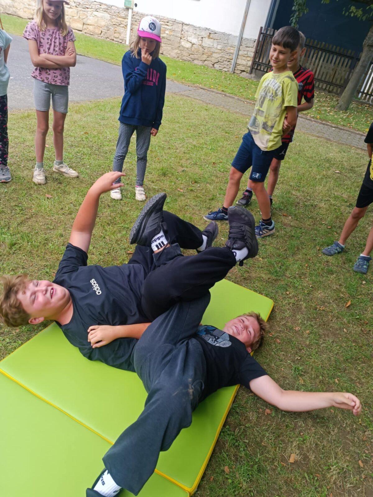 TÝDEN PLNÝ ZÁBAVY II - pátek - 33