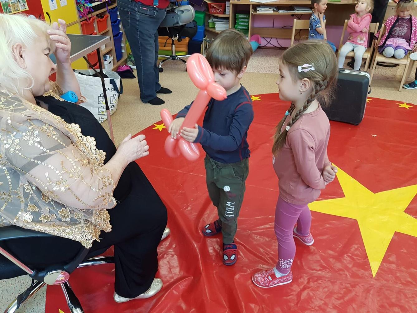 ,,PŘIJEL K NÁM CIRKUS" - 18