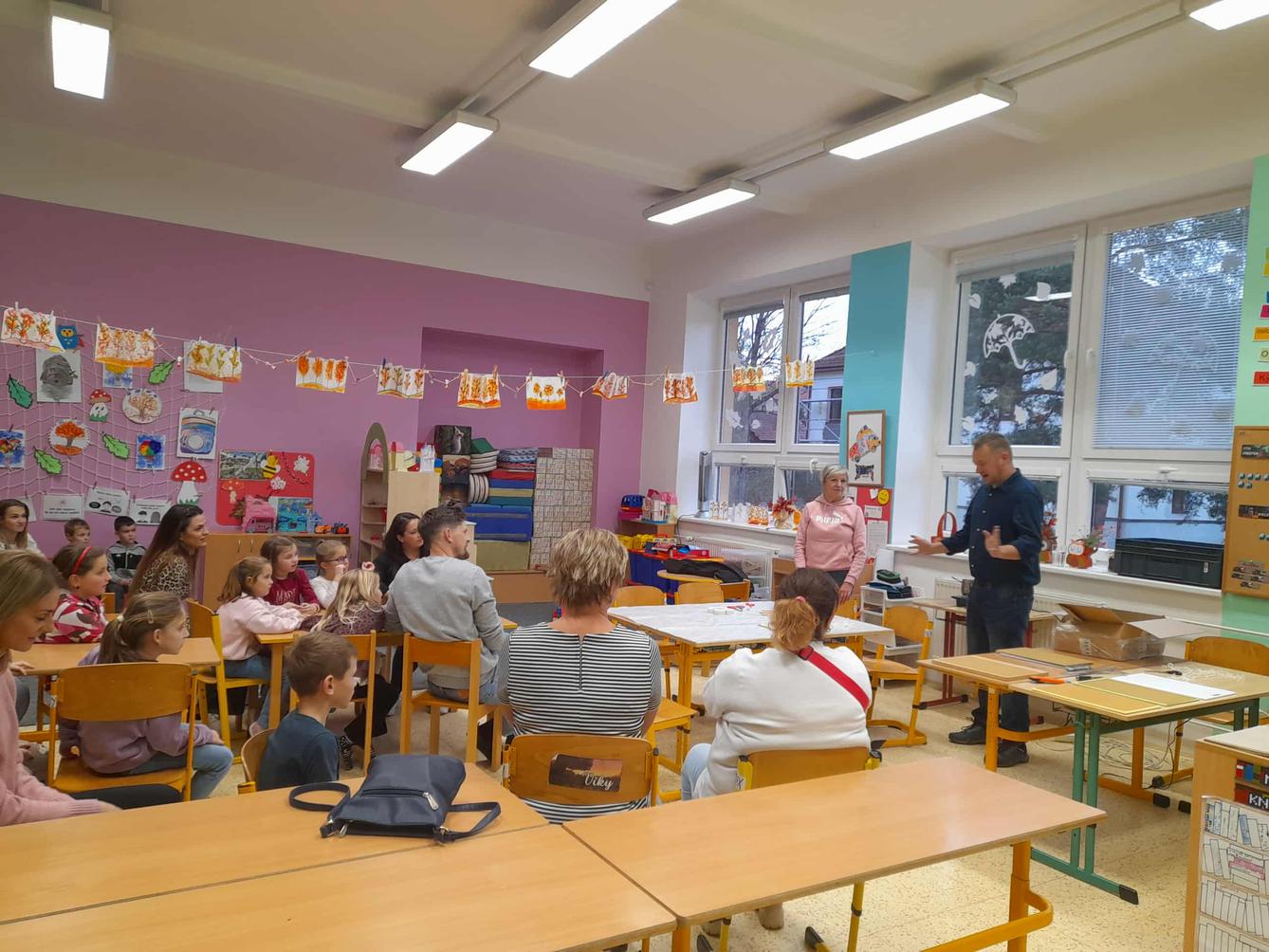 VÝROBA SVÍČEK - DRUŽINKY 1.a 2. oddělení - 29