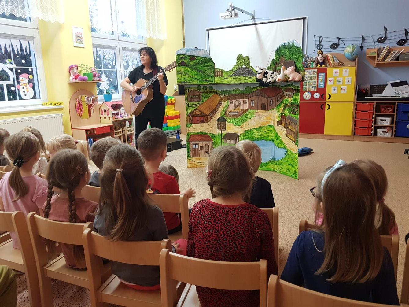 DIVADÉLKO: ,,JAK ZVÍŘÁTKA NAŠLA NOVÝ DOMOV" - 7