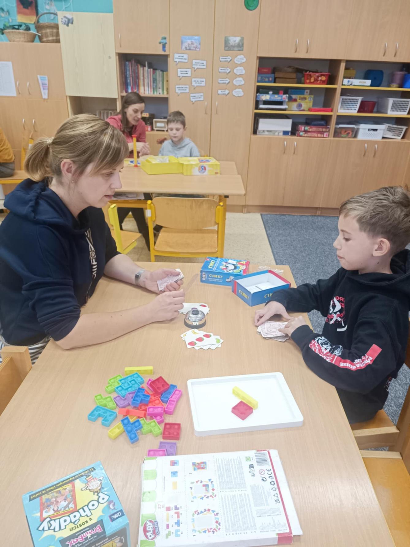 VÝROBA SVÍČEK - DRUŽINKY 1.a 2. oddělení - 30