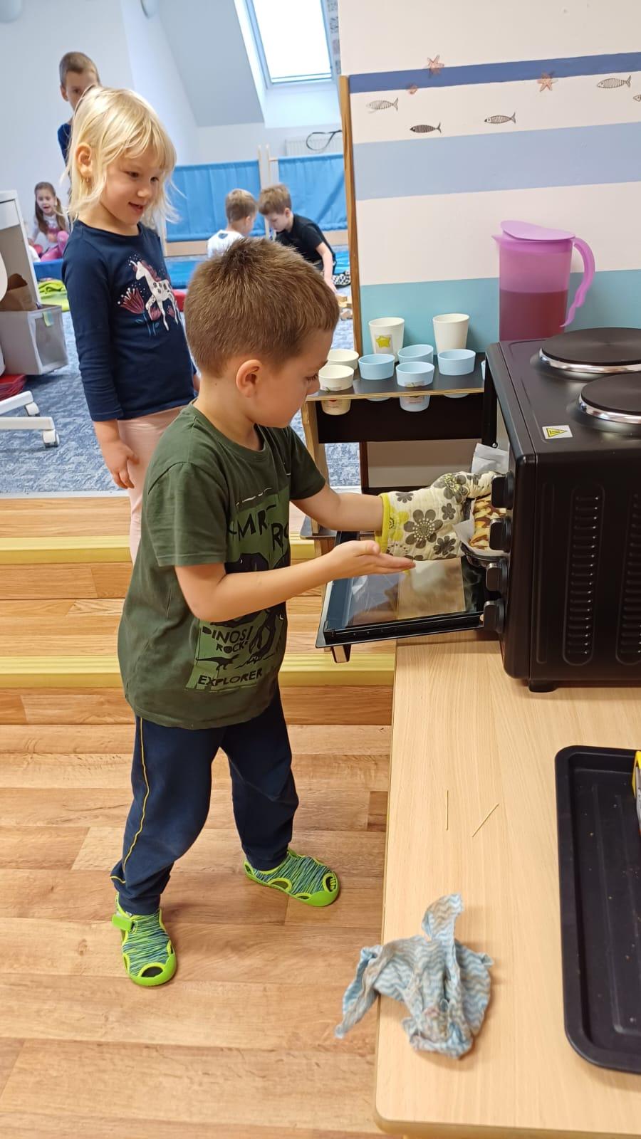 pečení pavučinkové buchty - 9