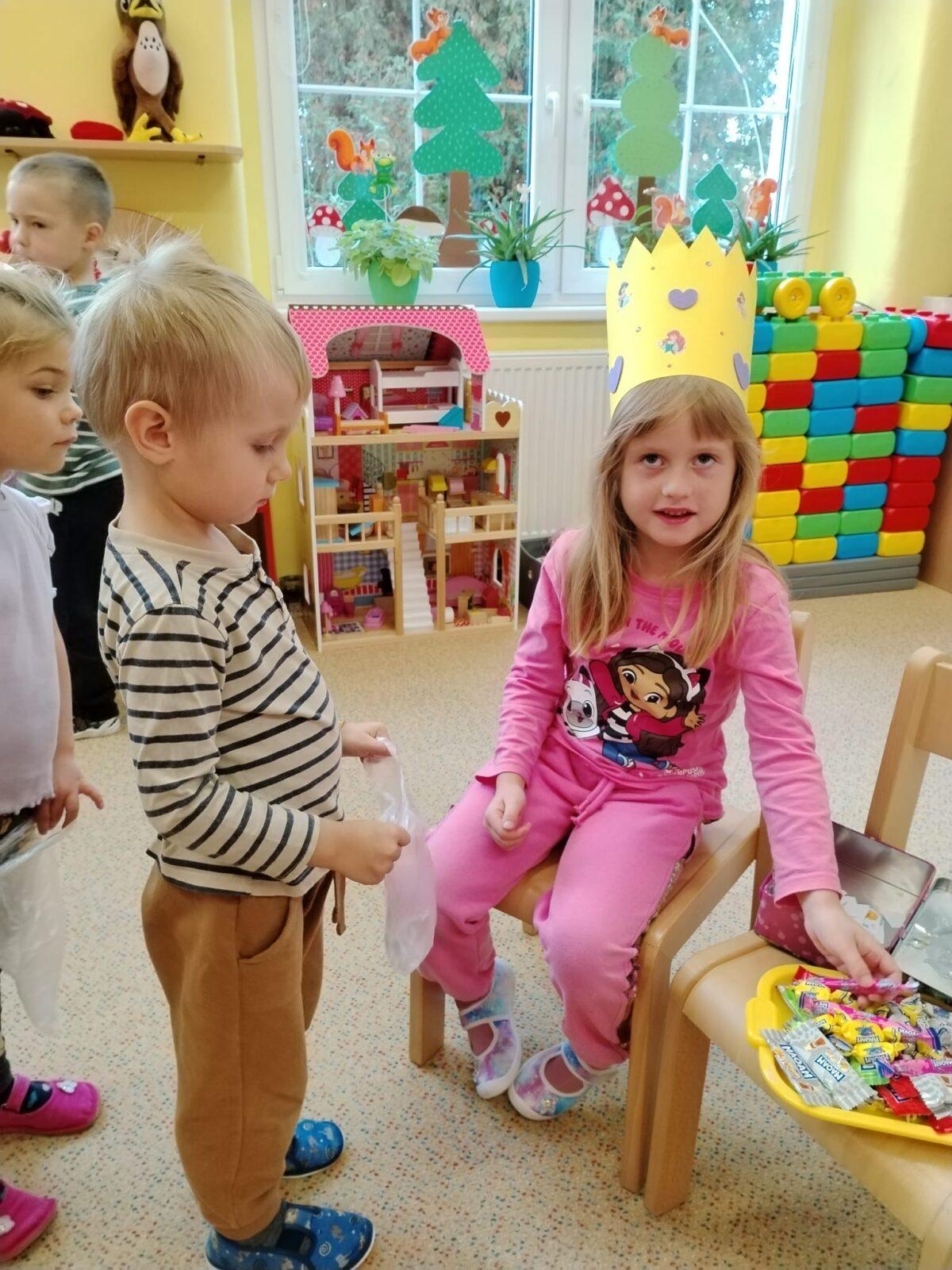 SLAVÍME: ELENKA, KAROLÍNKA A NATÁLKA MAJÍ NAROZENINY - 16