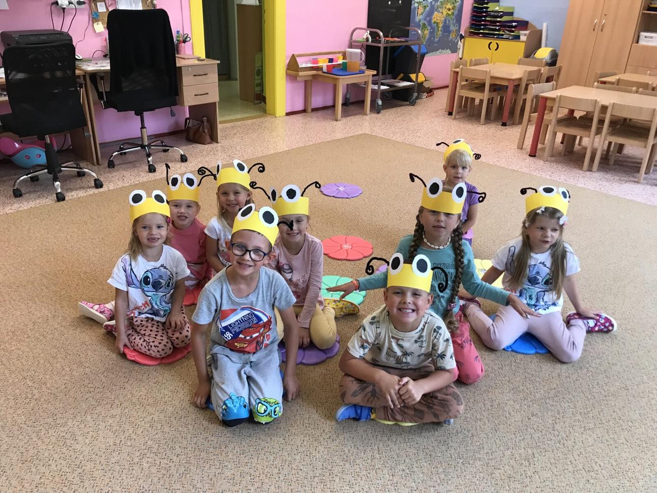 týdenní  projekt: ,,od kytičky k medu" - 29