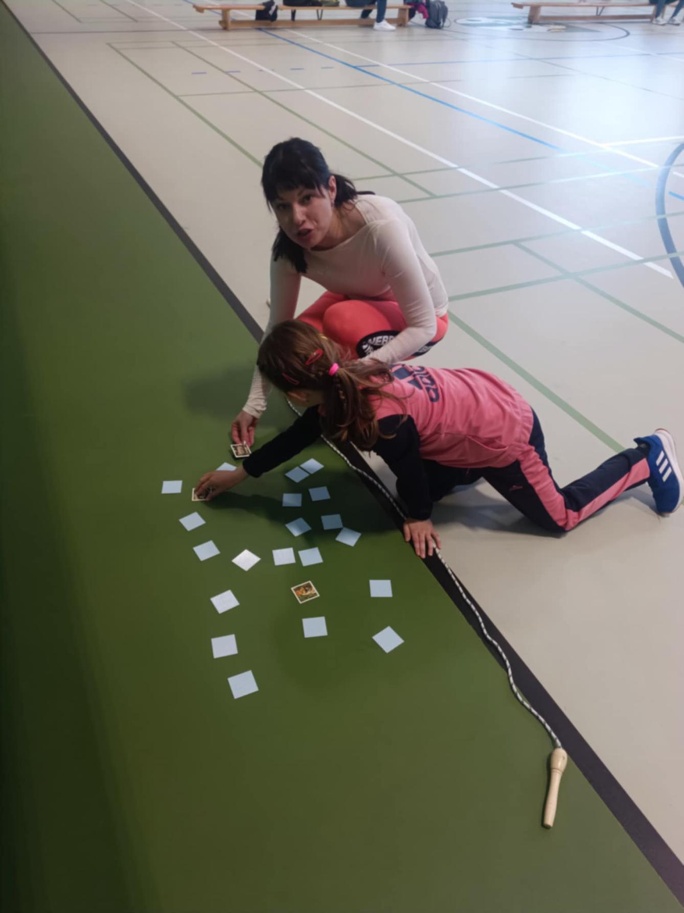 Družinka a děti s rodiči**"sportovní odpoledne" - 43