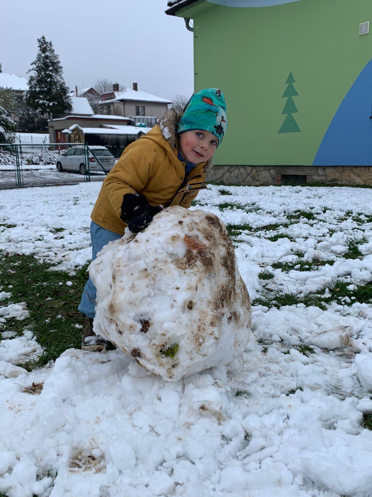 První sníh ve školce - 6