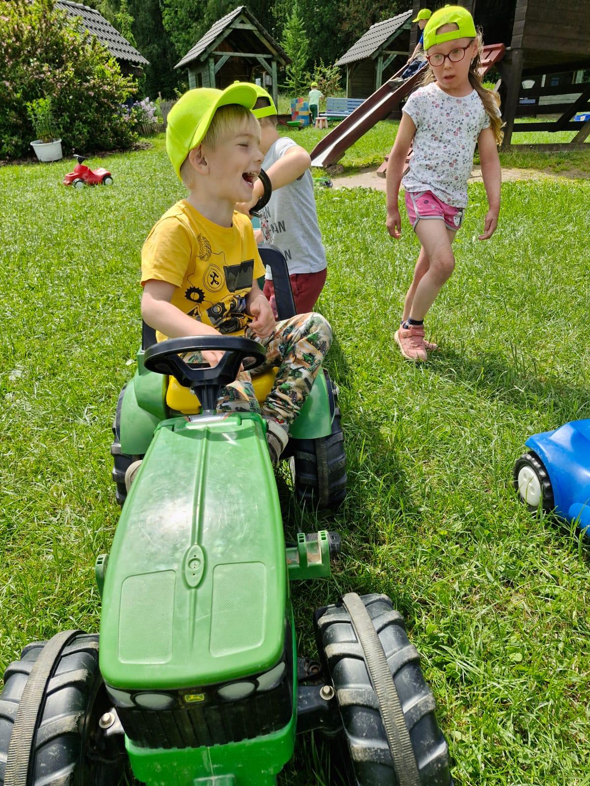 VÝLET NA BABIČČIN STATEK - 98