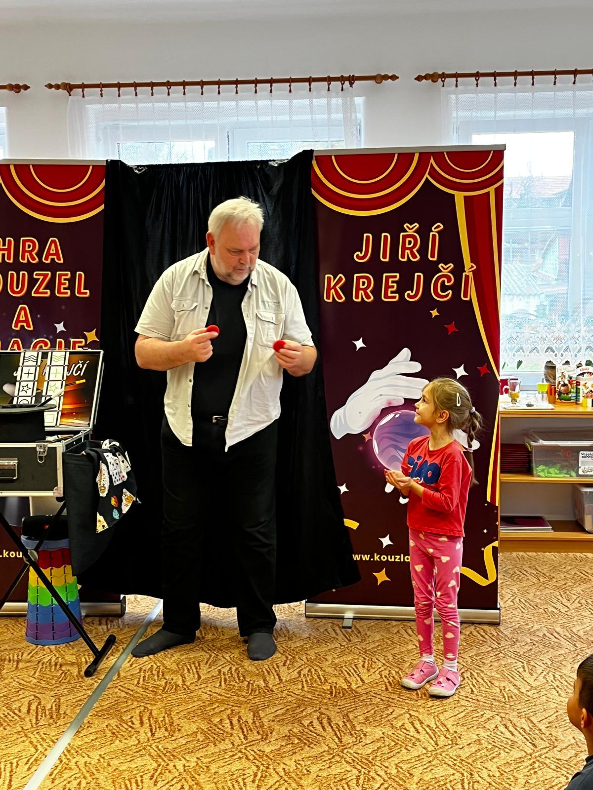 kouzelnické vystoupení - 10