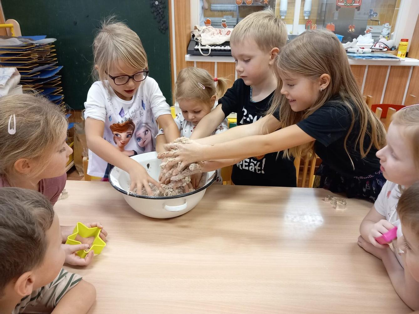 pečení perníčků ve školce - 5