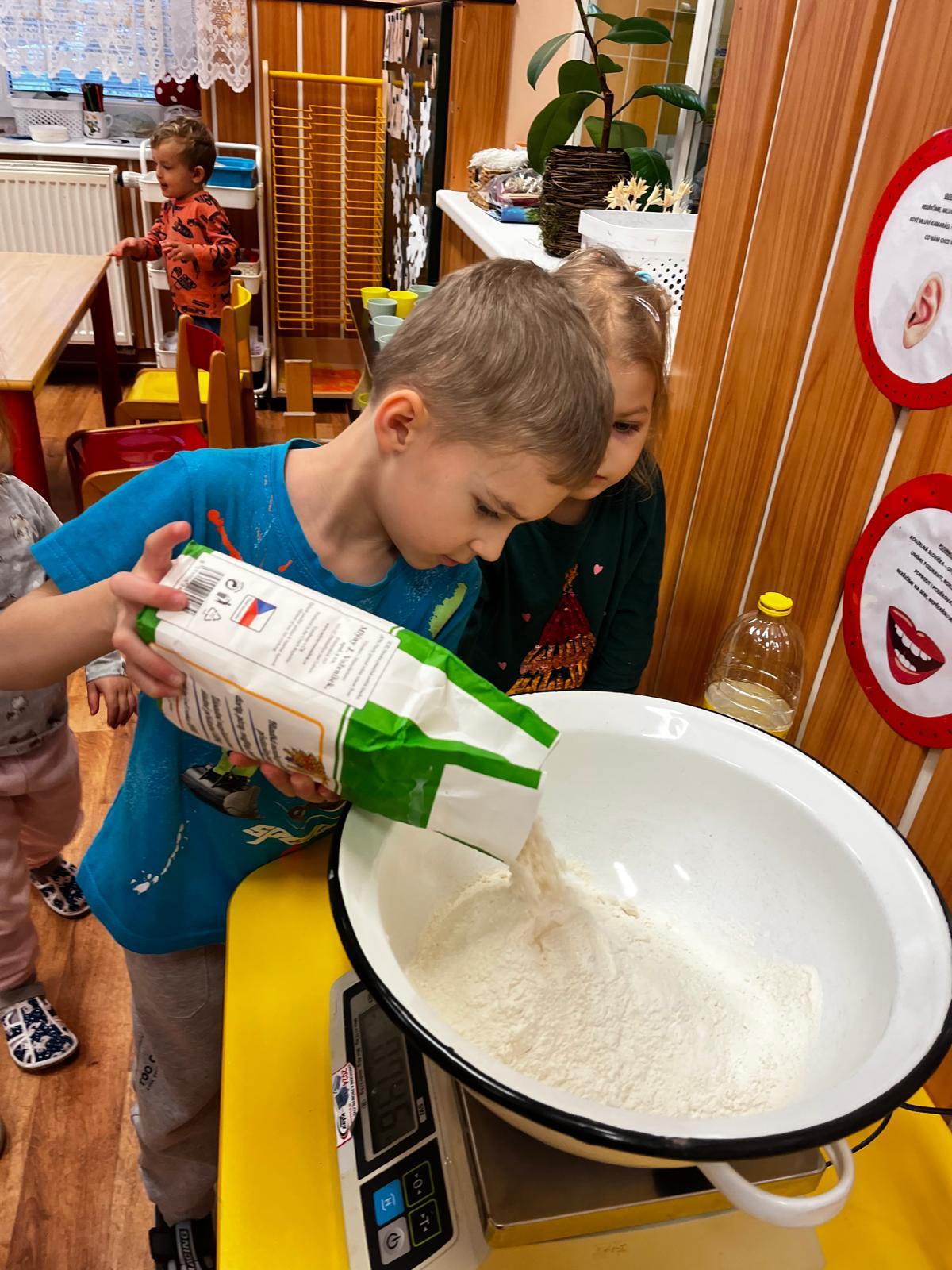 pečení perníčků - 14