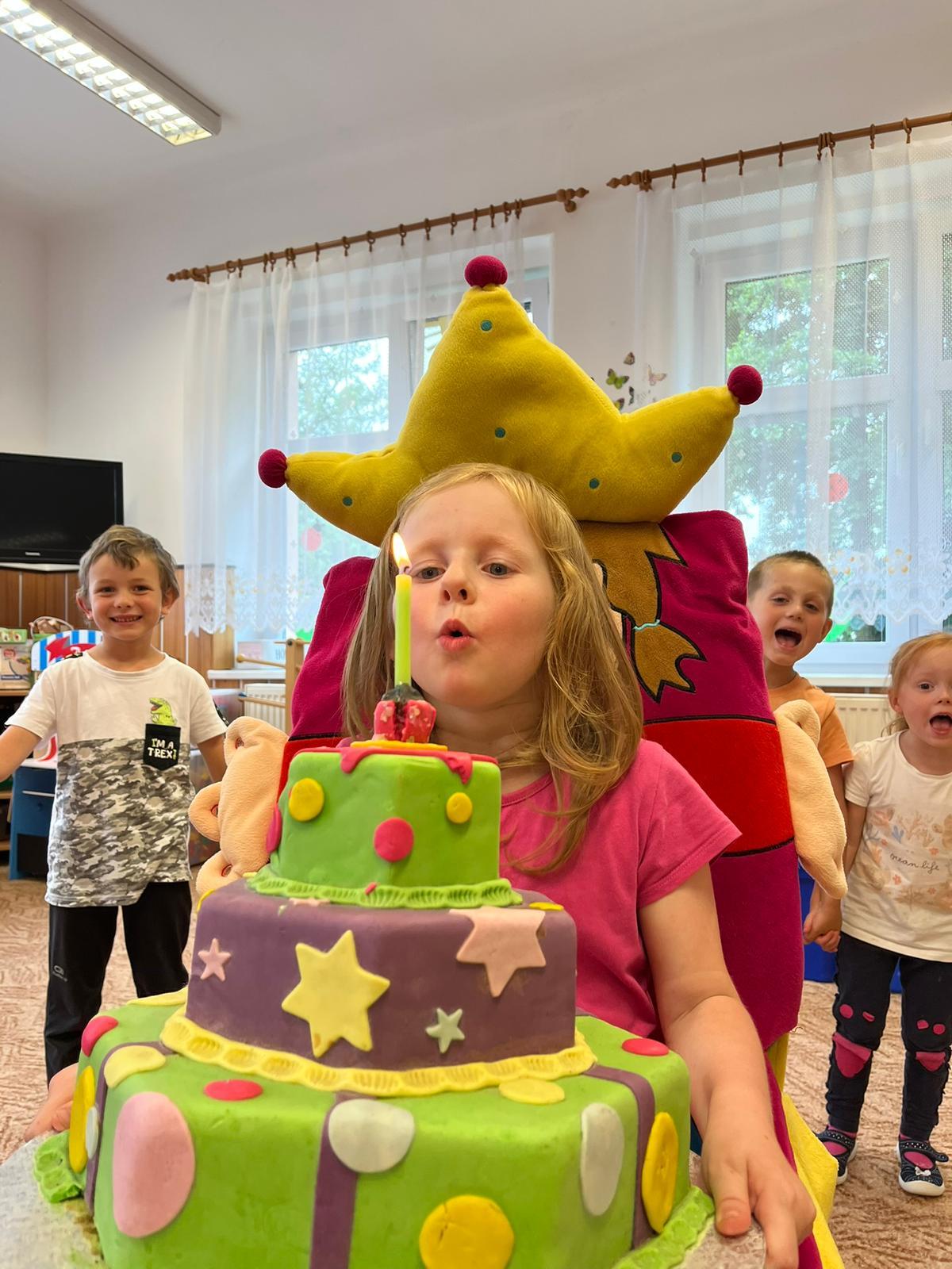 Elenka slaví narozeniny - 3